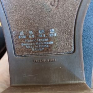 Carlos Santana line of short boots, grey, sz ,8.5